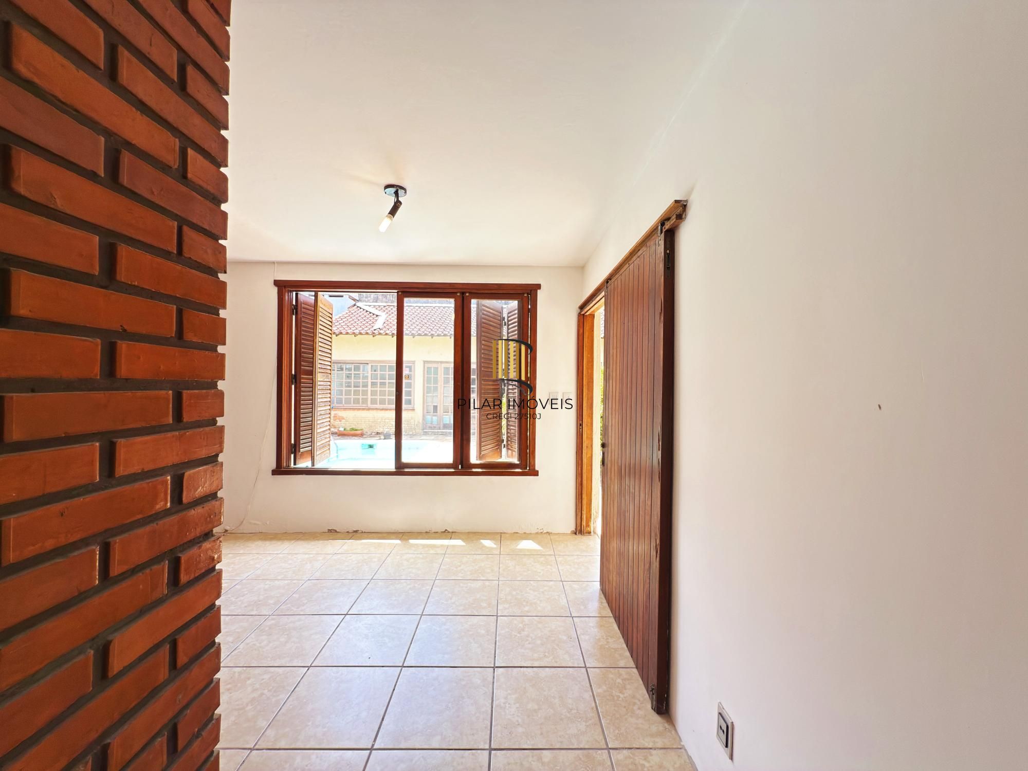 Casa Residencial de 3 Quartos e 1 Suíte no Jardim Isabel Poa/RS