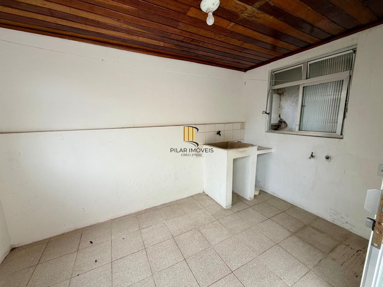 Apartamento 2 dormitórios sacada com 90m2 no centro histórico.