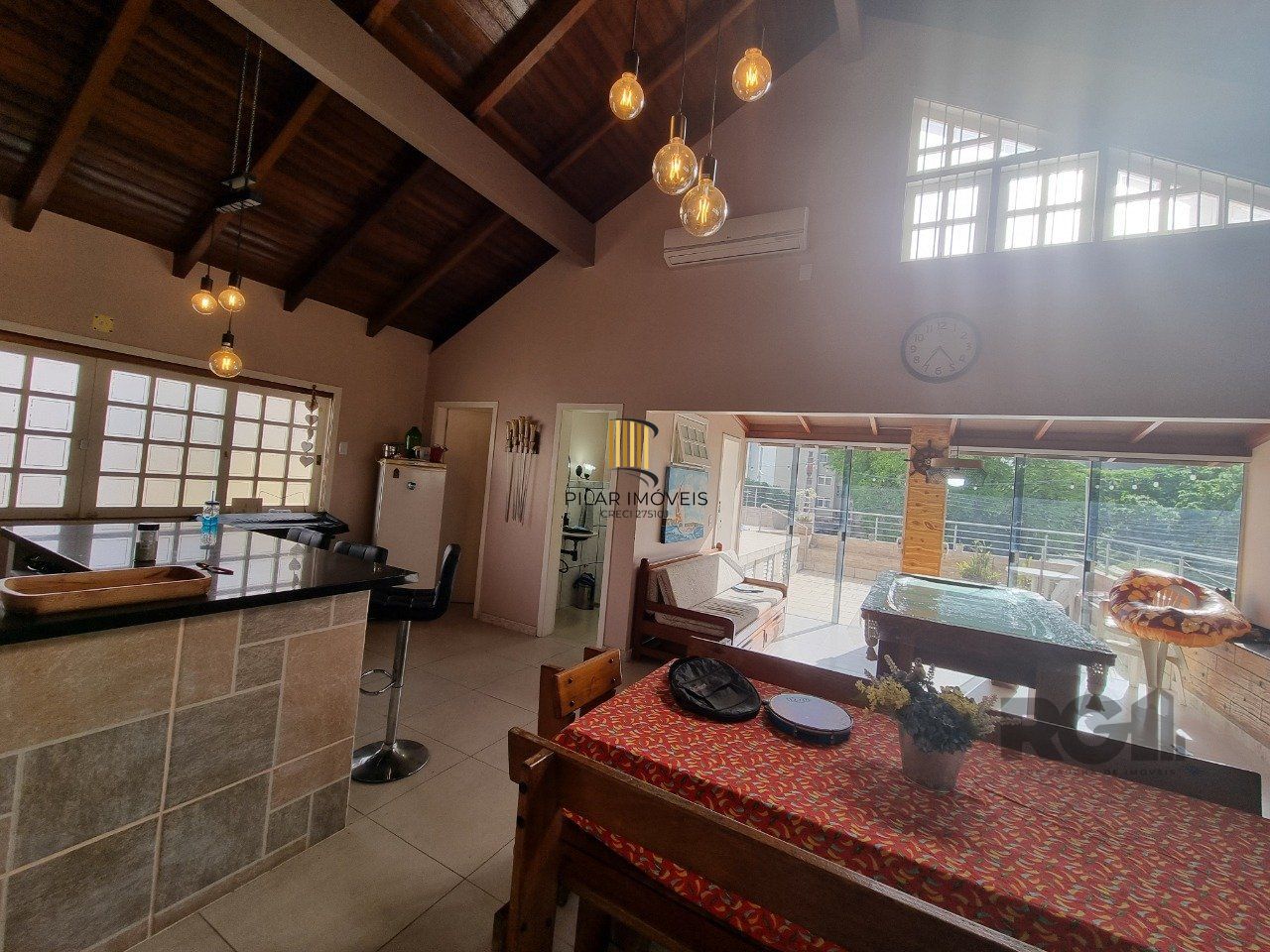 Casa 4 dormitórios, 4 vagas, espaço gourmet, piscina, jardim do salso Porto Alegre RS