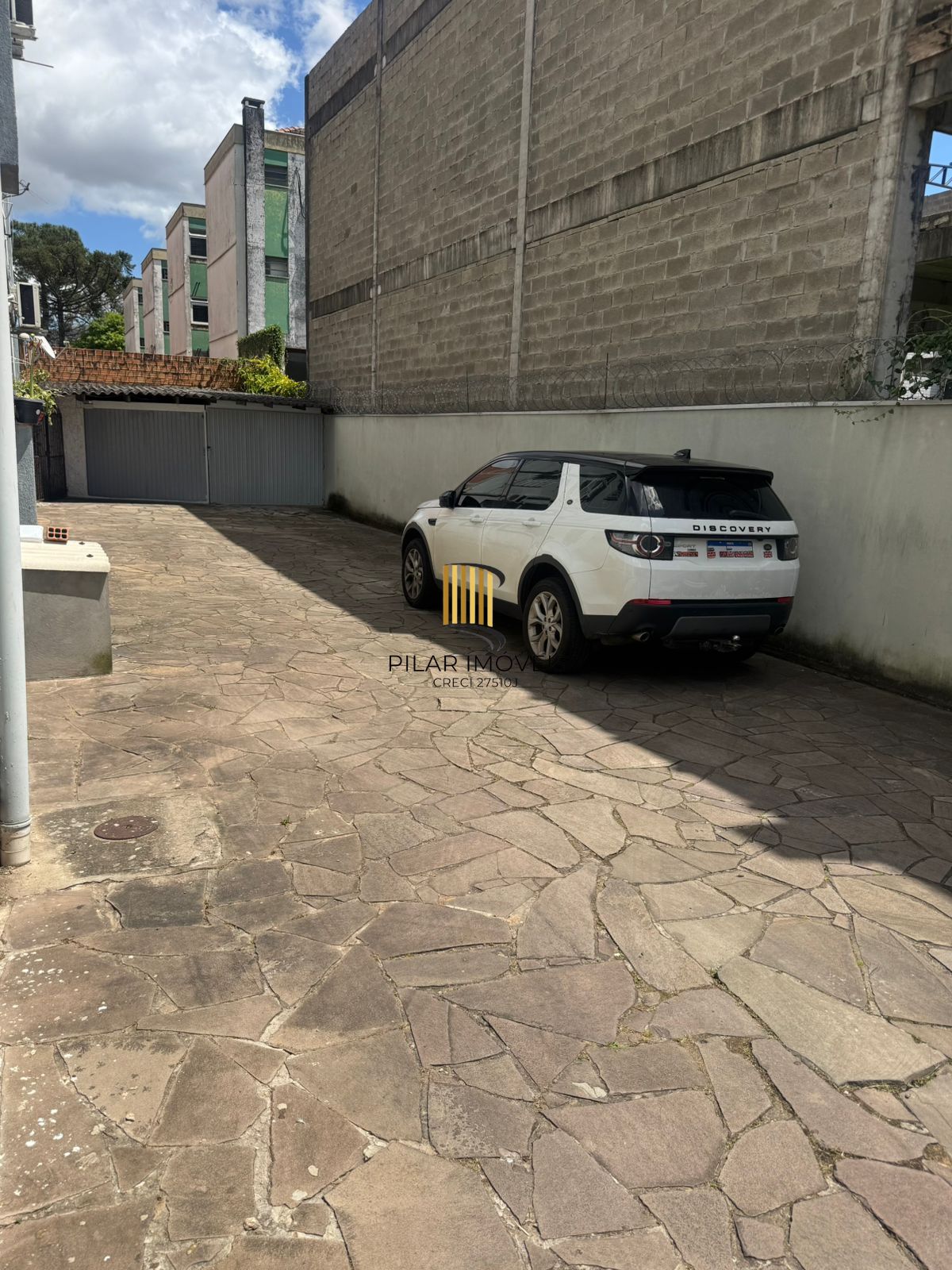 Cobertura com 03 quartos e 01 suíte e 02 vagas no Bairro Sarandi