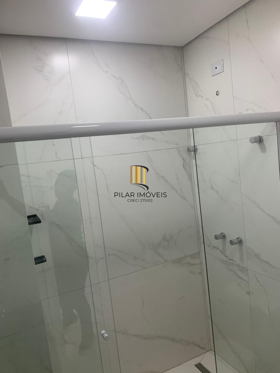 Casa com 3 dormitórios e suíte à Venda no Bairro Medianeira - Porto Alegre/RS