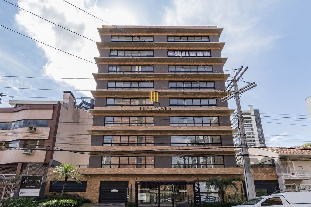 Apartamento para Venda - 130.07m², 3 dormitórios, sendo 3 suites, 3 vagas - Petrópolis