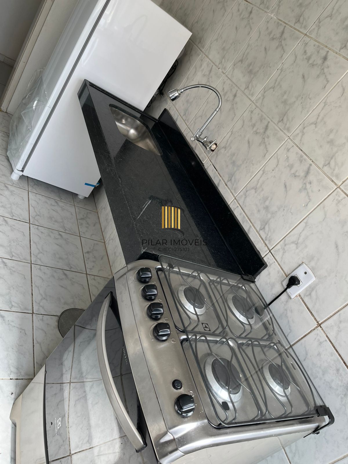 Apartamento com 01 Quarto e 01 Vaga escriturada no Bairro Jardim do Salso