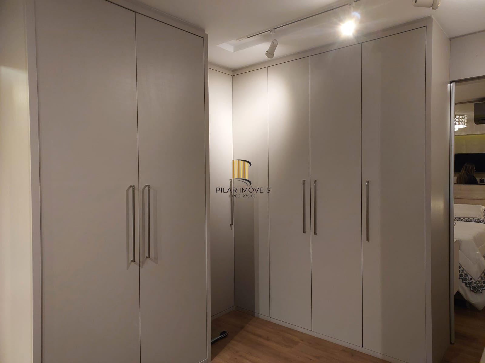 Apartamento com 3 dormitórios, sendo 1 deles suíte, com 02 vagas