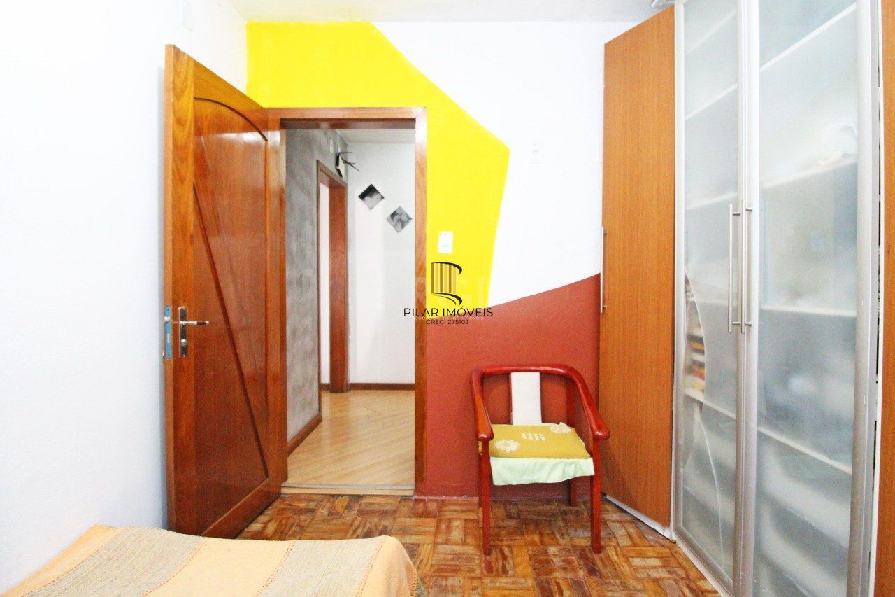 Casa 5 Dormitório(s) Bairro Camaquã
