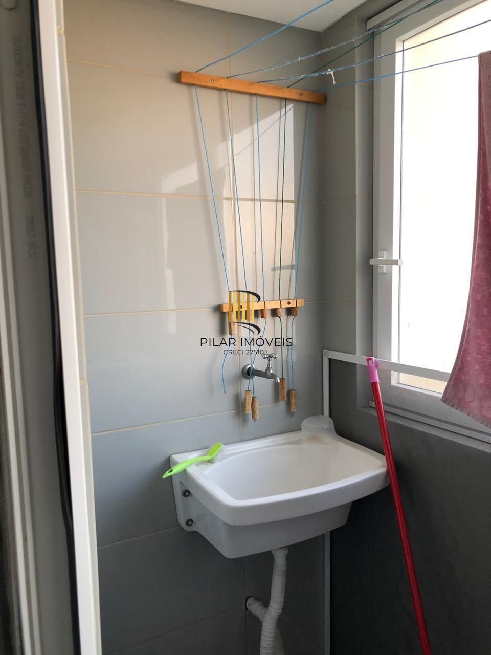 Apartamento de 02 Dormitórios No Bairro Tristeza
