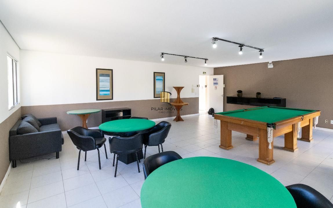 Apartamento com 03 quartos e 01 vaga escriturada no Bairro Camaquã