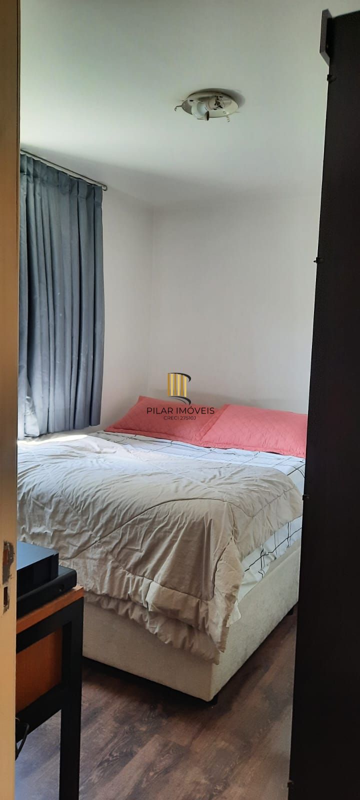 Apartamento2 dormitorios semi mobiliado no bairro Partenom