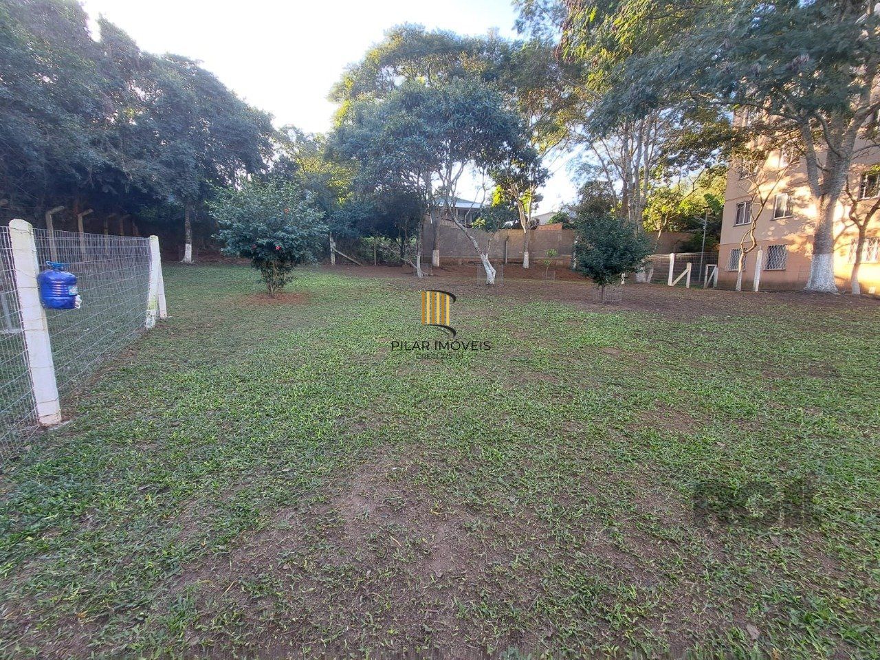 Apartamento semimobiliado de 2 dormitórios no bairro Vila Nova