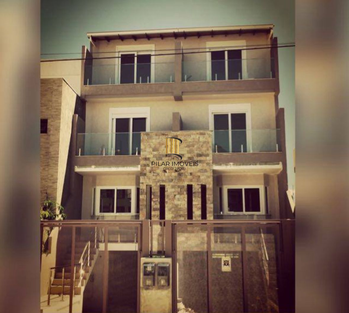 Deslumbrante casa 3 suítes, 4 Banh, 2 vagas cobertas, Guarujá POA RS