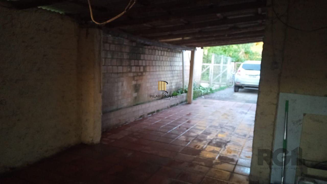 Casa à venda 2 dormitórios 3 vagas no Bairro Lami Porto Alegre RS