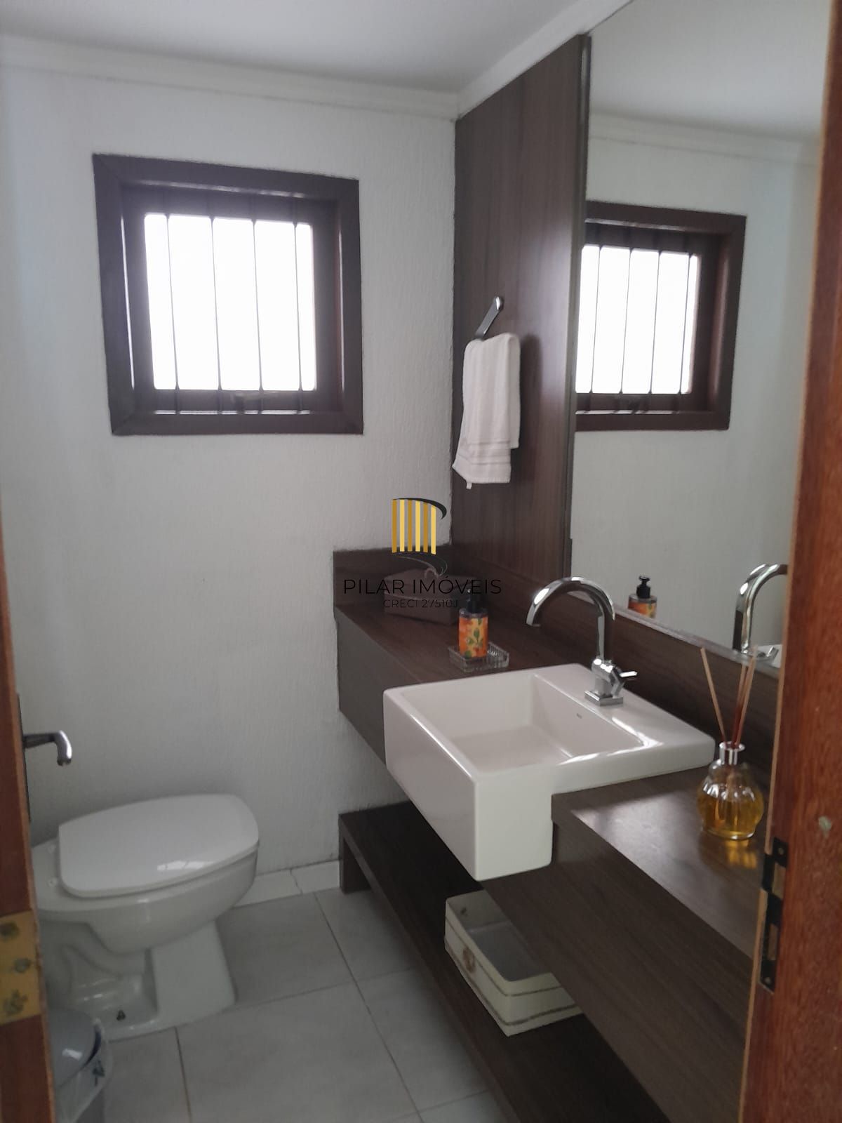 LINDA CASA 4 QUARTOS A VENDA, BAIRRO VILA NOVA, PORTO ALEGRE, RS