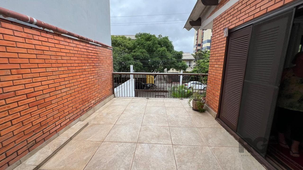 Apartamentos com 5 quartos, 2 suítes, 4 vagas de garagem, no bairro Santana, Porto Alegre/RS