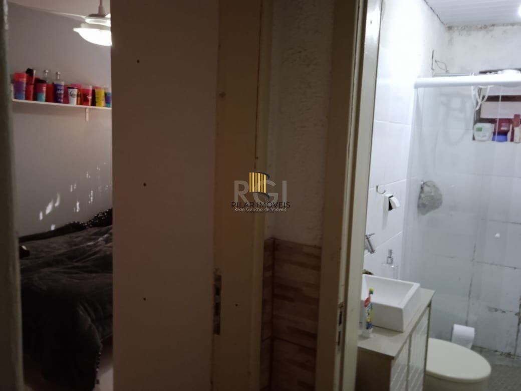 Casa para Venda - 140m², 5 dormitórios, 2 vagas - Cavalhada, Porto Alegre