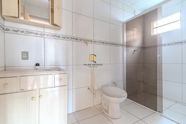 Casa com 04 quartos no Bairro : Partenon em Porto Alegre/RS