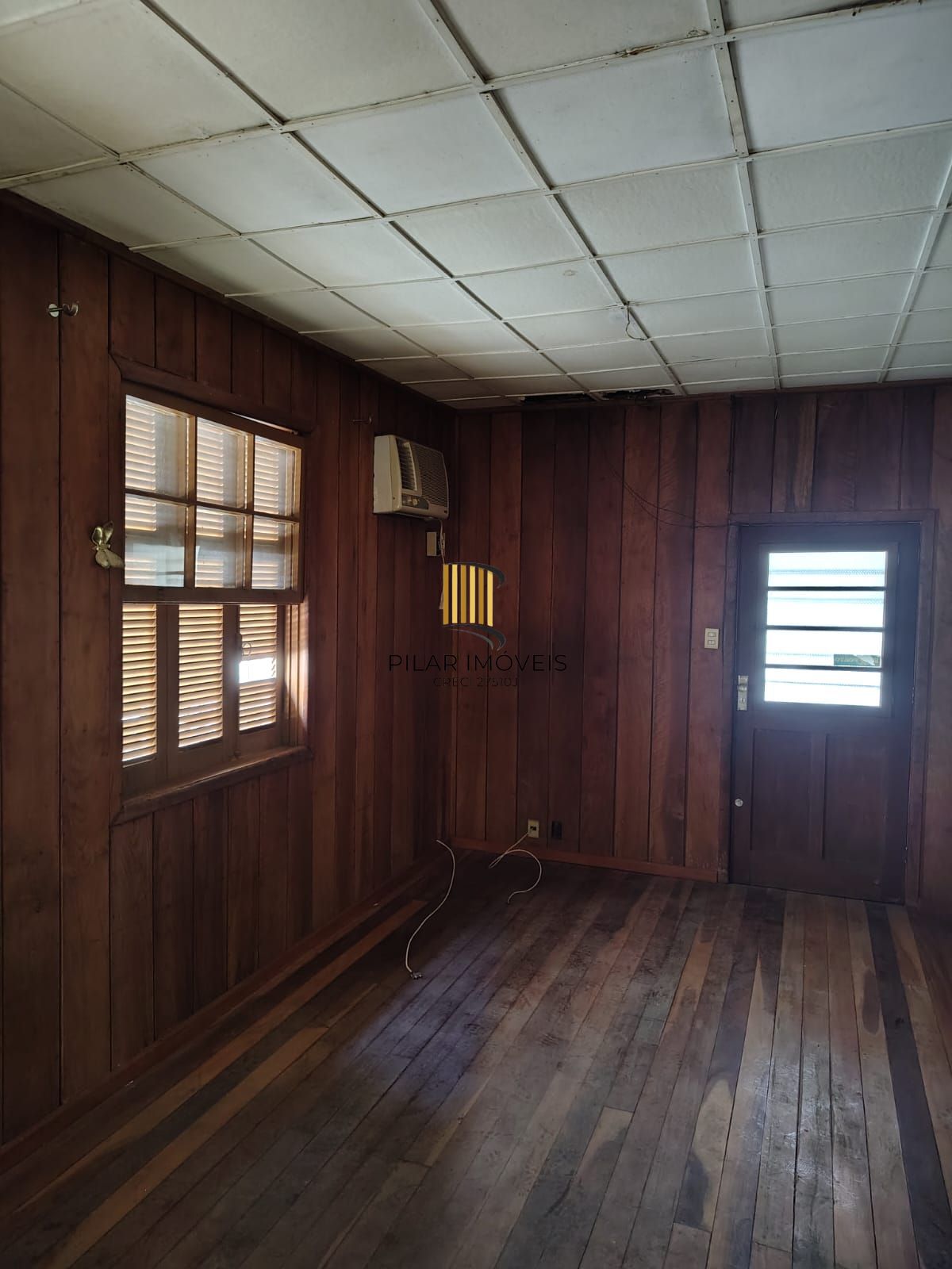Casa com 03 quartos no Bairro São Pedro em Porto Alegre