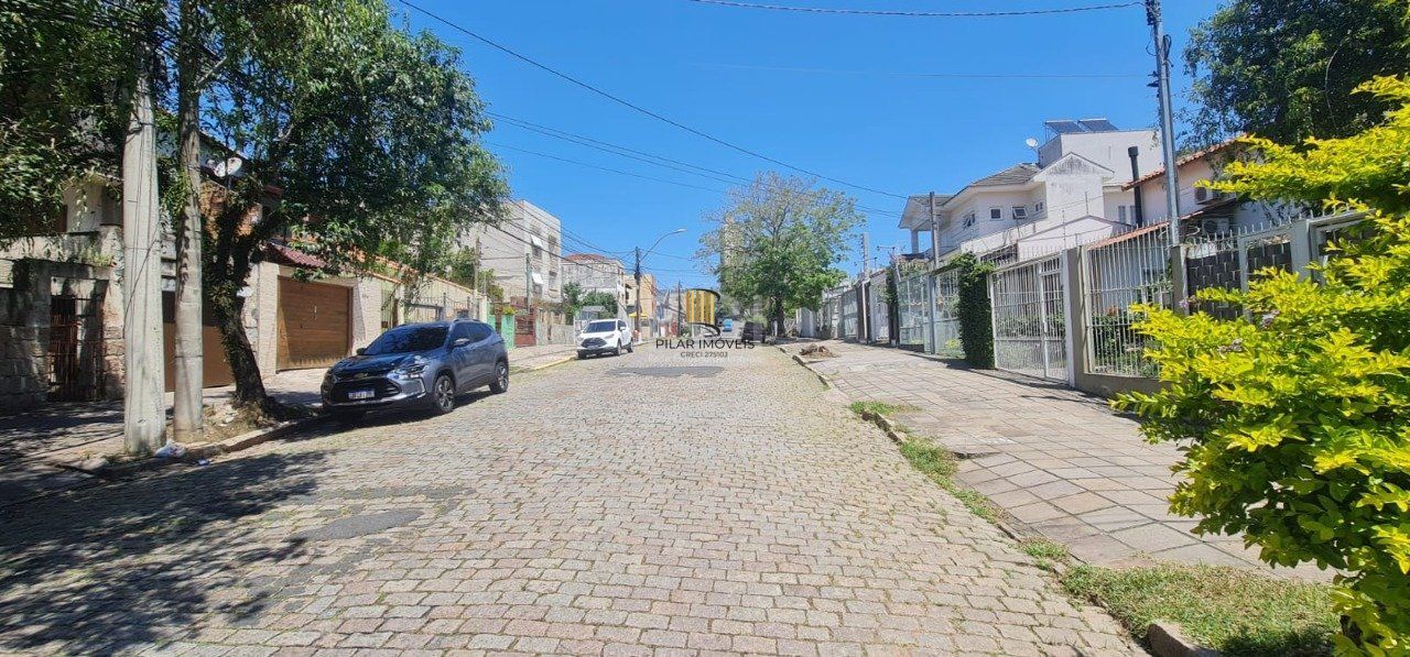 Apartamento duplex para Venda - 93.32m², 2 dormitórios, sendo 1 suite, 1 vaga - Santo Antonio, Porto Alegre