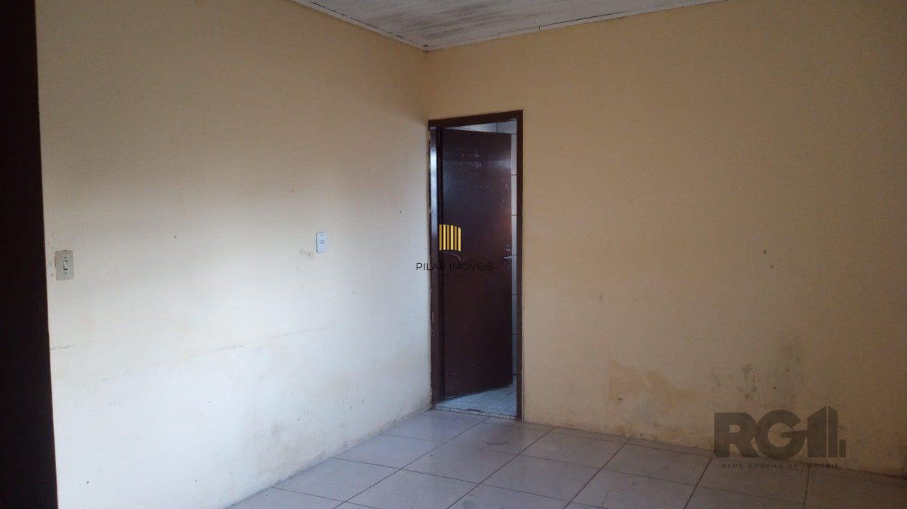 Casa à venda 2 dormitórios 3 vagas no Bairro Lami Porto Alegre RS