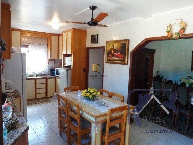 Casa para Venda - 318m², 4 dormitórios, sendo 1 suites, 4 vagas - Cavalhada
