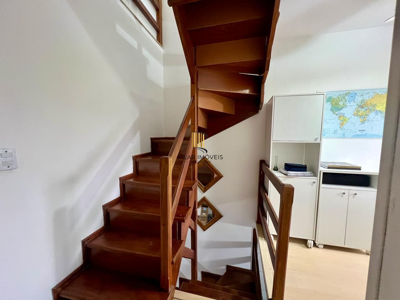 Casa em condomínio fechado  com 94m2, 3 dormitórios no bairro Camaquã.