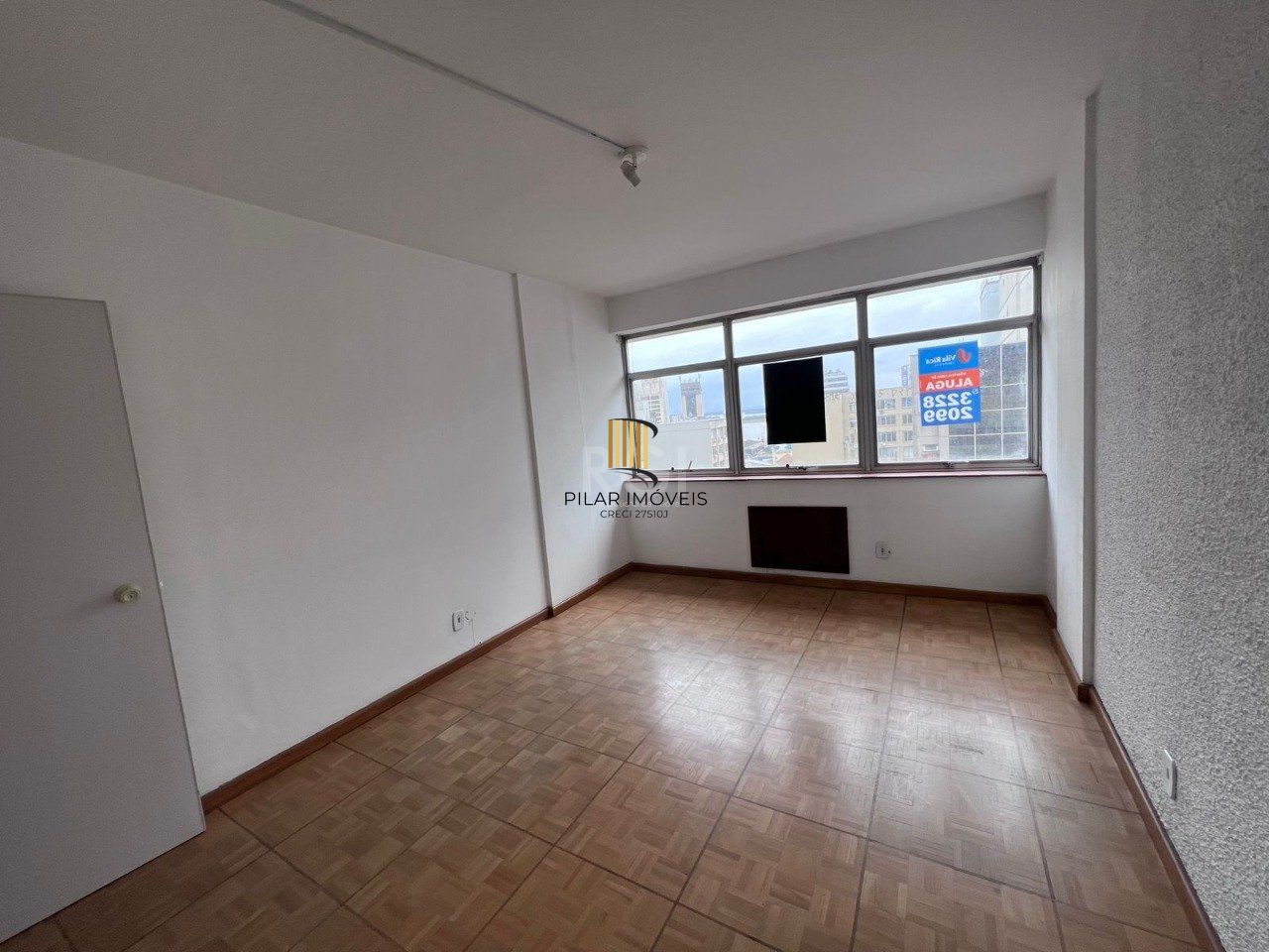 Conjunto/Sala para Venda - 24m², 0 dormitórios, Centro Histórico, Porto Alegre