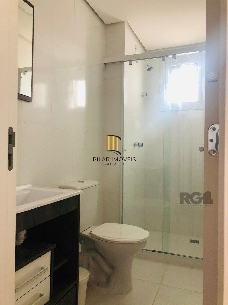 Apartamaento de 2 dormitórios, sala, cozinha, banheiro no bairro Marechal Rondon em Canoas