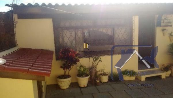 Casa para Venda - 318m², 4 dormitórios, sendo 1 suites, 4 vagas - Cavalhada
