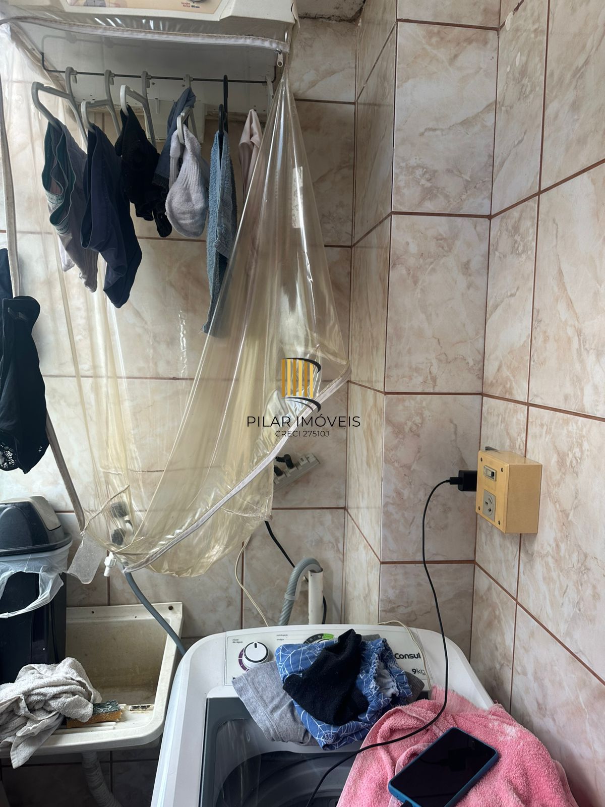 Apartamento com 02 quartos no Bairro Humaitá