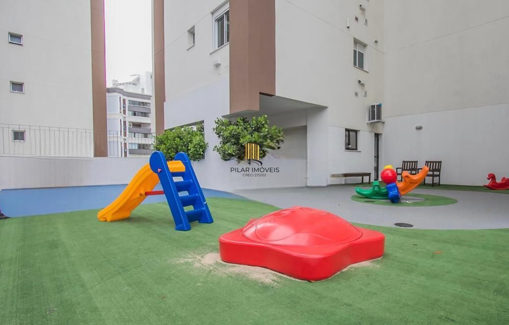 Cobertura com 157m2, 3 dormitórios no bairro Boa Vista.