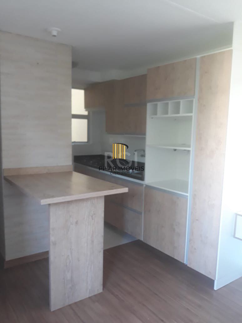 Belo Apartamento de 02 Dorm. com Piso Laminado, e móveis planejados !!!!