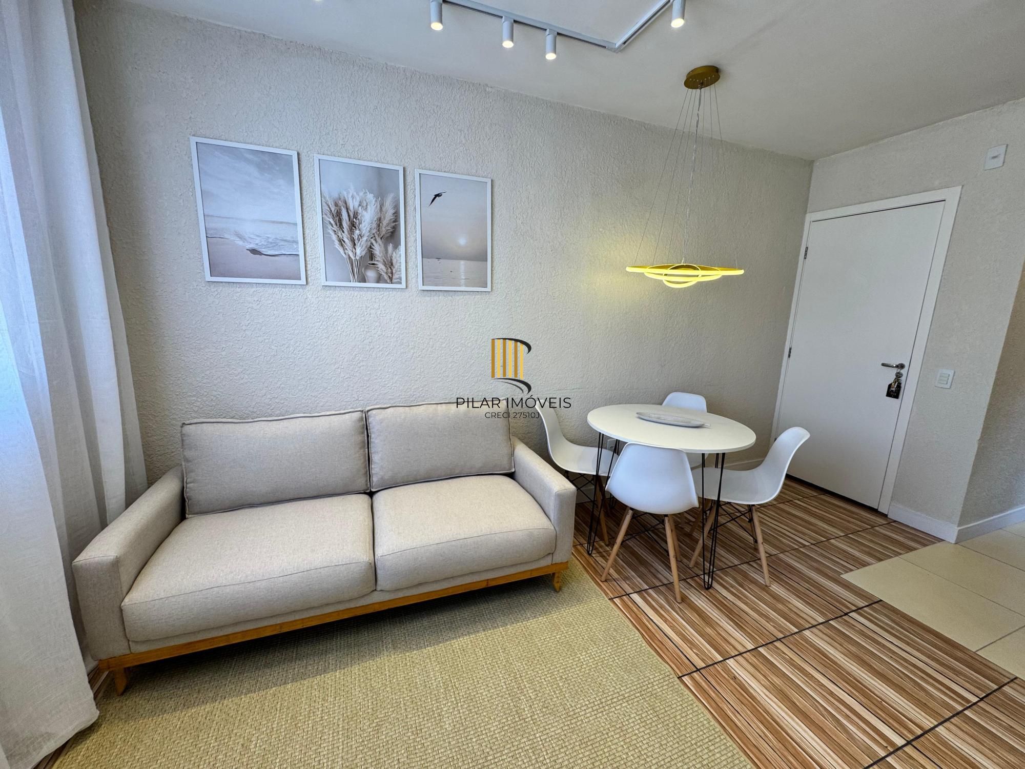 Apartamento Semimobiliado de 2 Quartos à Venda na Hípica, Porto Alegre, RS