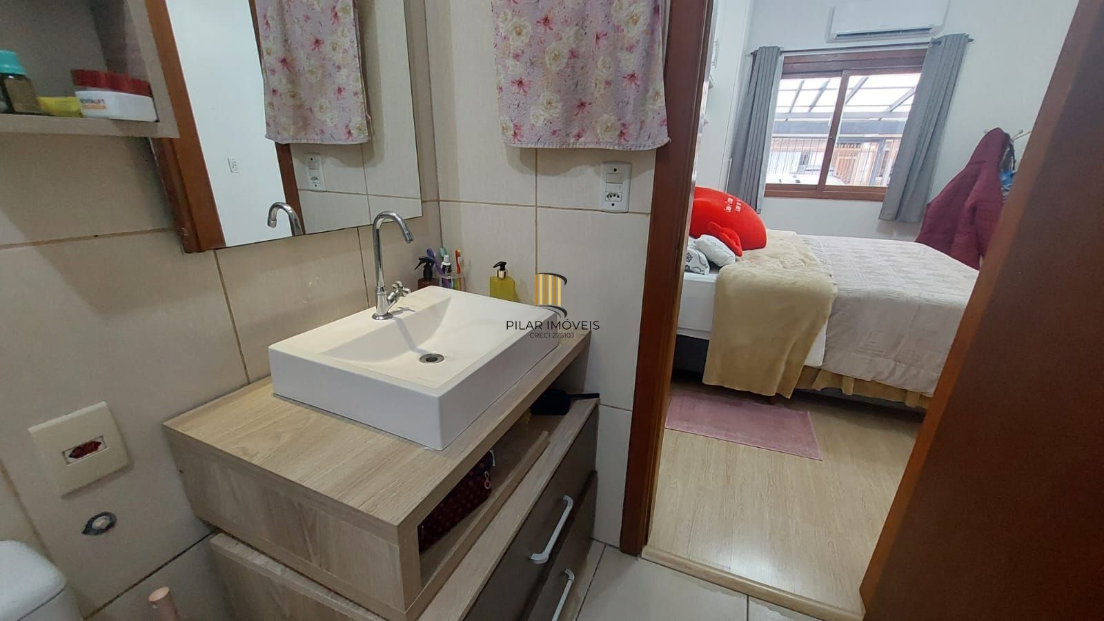 CASA NO LAGOS DE NOVA IPANEMA - 2 QUARTOS E ATELIER NO PISO SUPERIOR