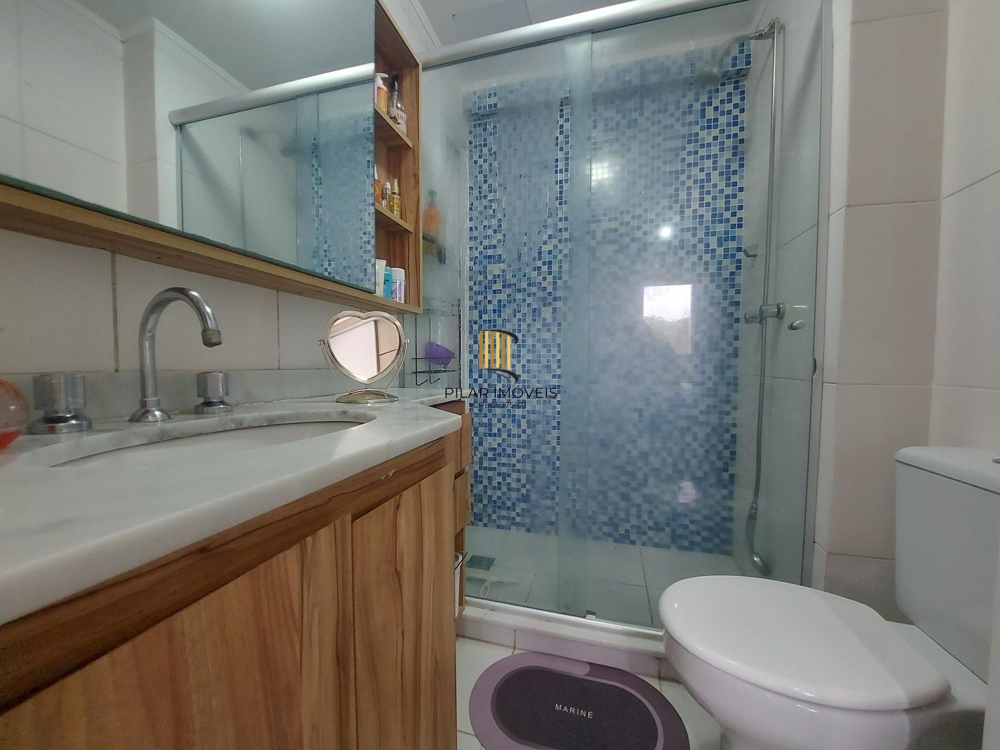Apto 3 quartos/com 1 suite e vaga coberta no bairro Cavalhada