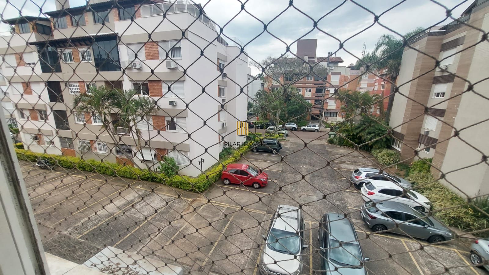 2 QUARTOS  - SACADA COM CHURRASQUEIRA - ELEVADOR - CAVALHADA - PORTO ALEGRE - RS