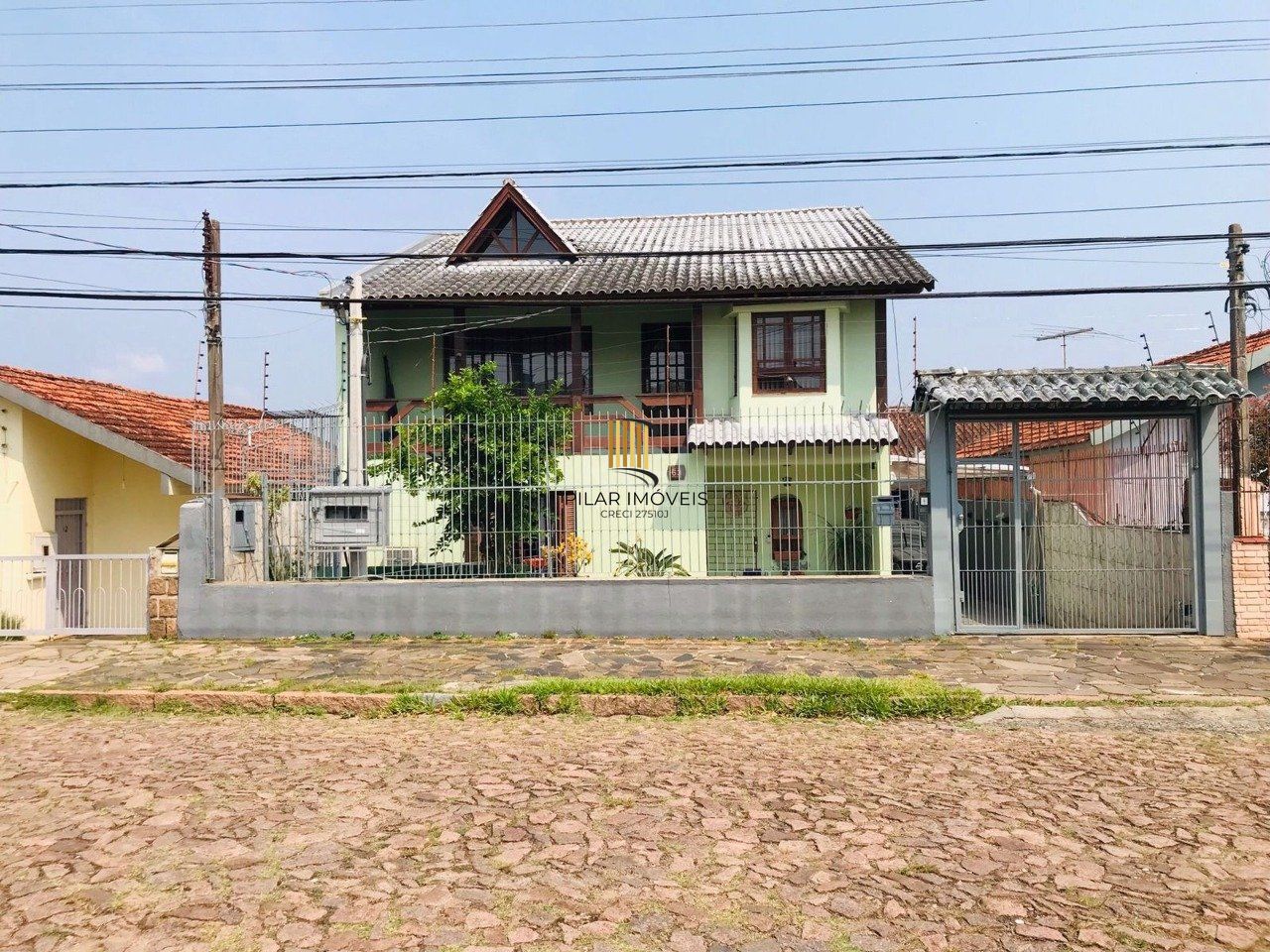Casa para Venda - 279m², 6 dormitórios, sendo 2 suites, 3 vagas - Cavalhada, Porto Alegre - Pilar Imóveis