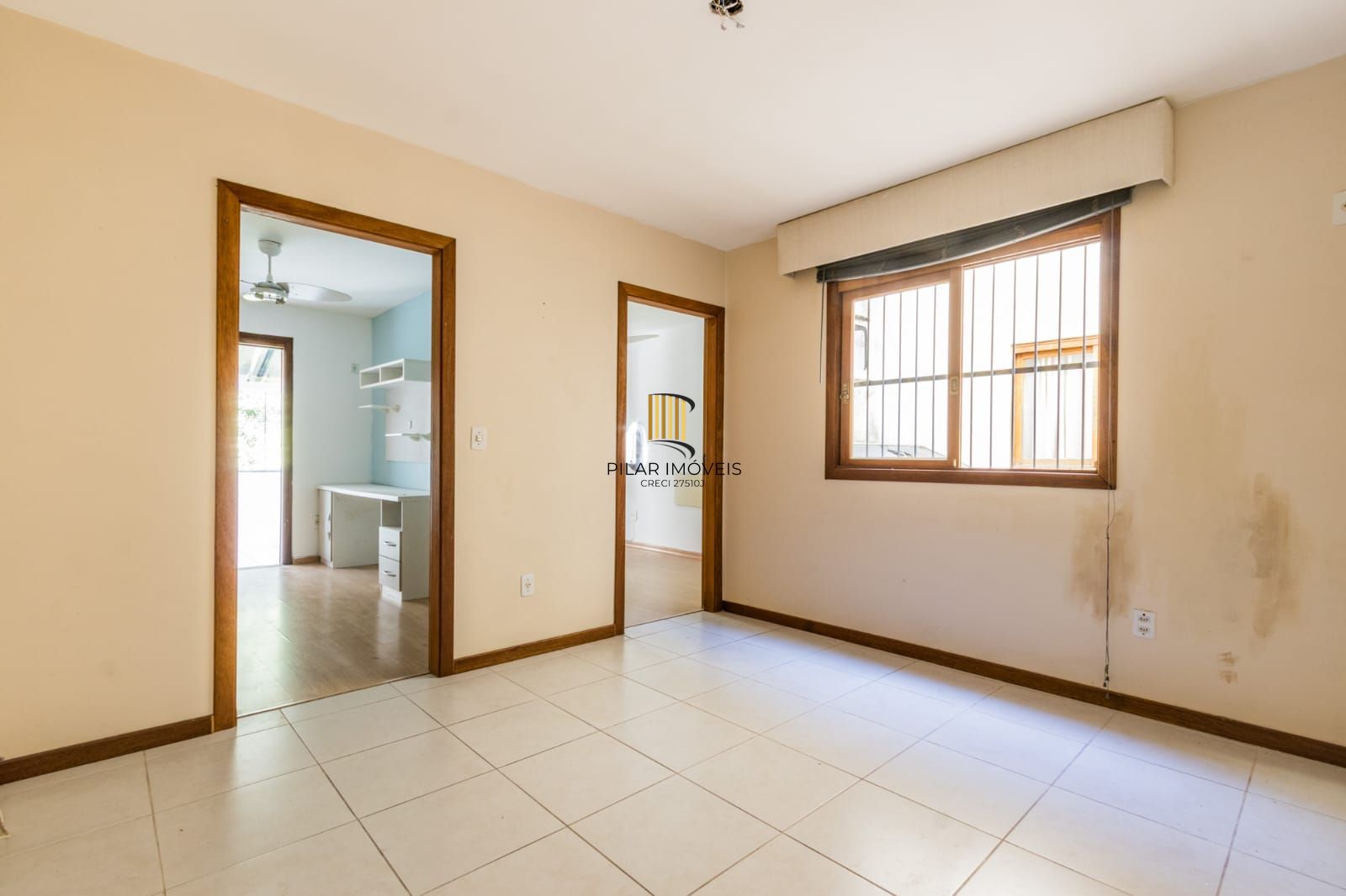 Casa para Venda - 227.93m², 3 dormitórios, 1 suite, 2 vagas - Chácara das Pedras