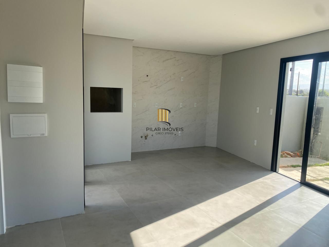 Casa com 03 quartos, sendo 01 suíte na Praia da Cal