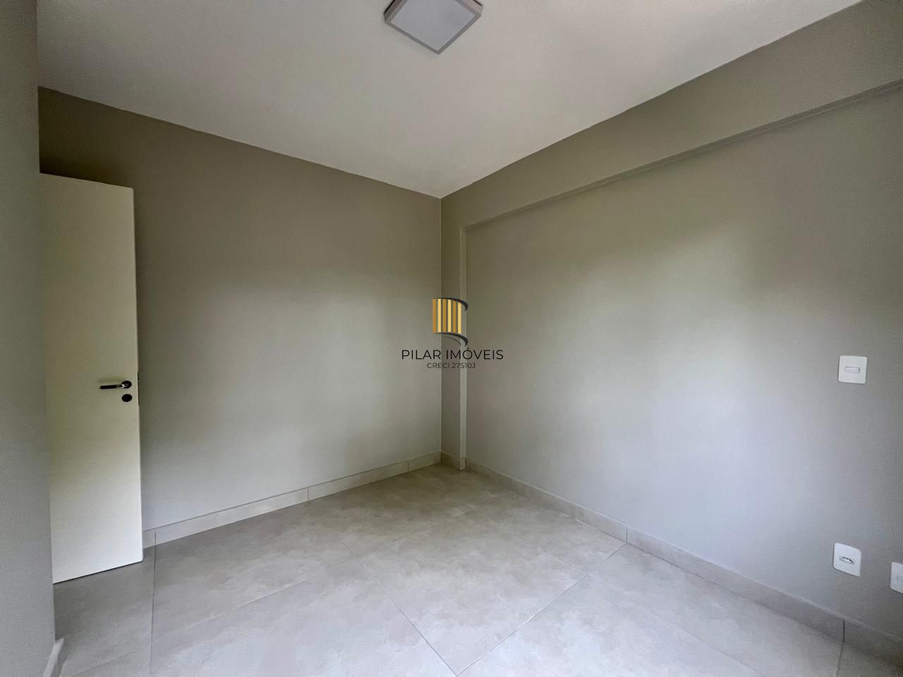 Apartamento 2 dormitórios no bairro Cavalhada