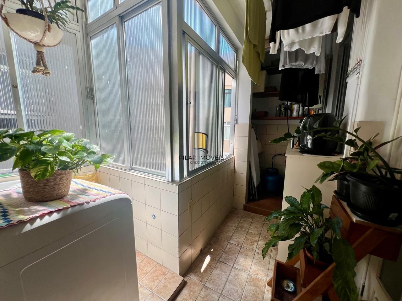 Apartamento 3 dormitórios com 80m2 no bairro Floresta.