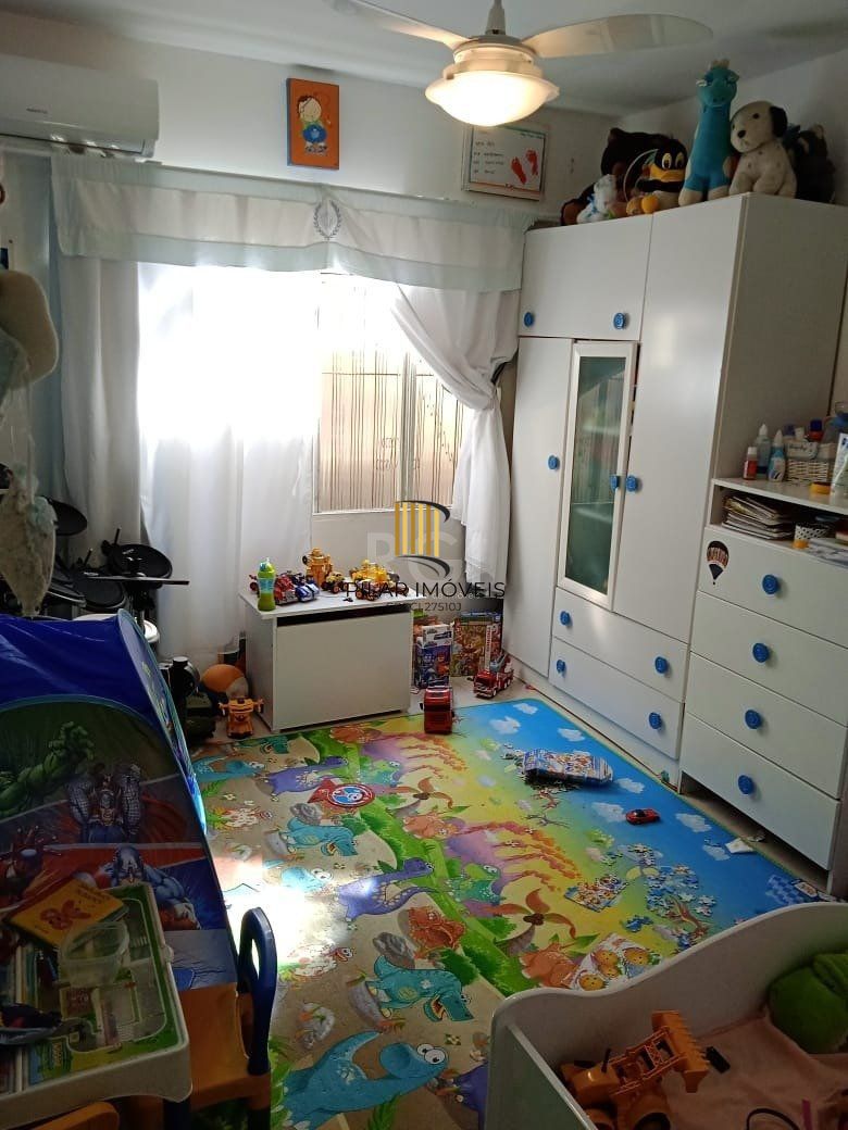 Casa para Venda - 140m², 5 dormitórios, 2 vagas - Cavalhada, Porto Alegre