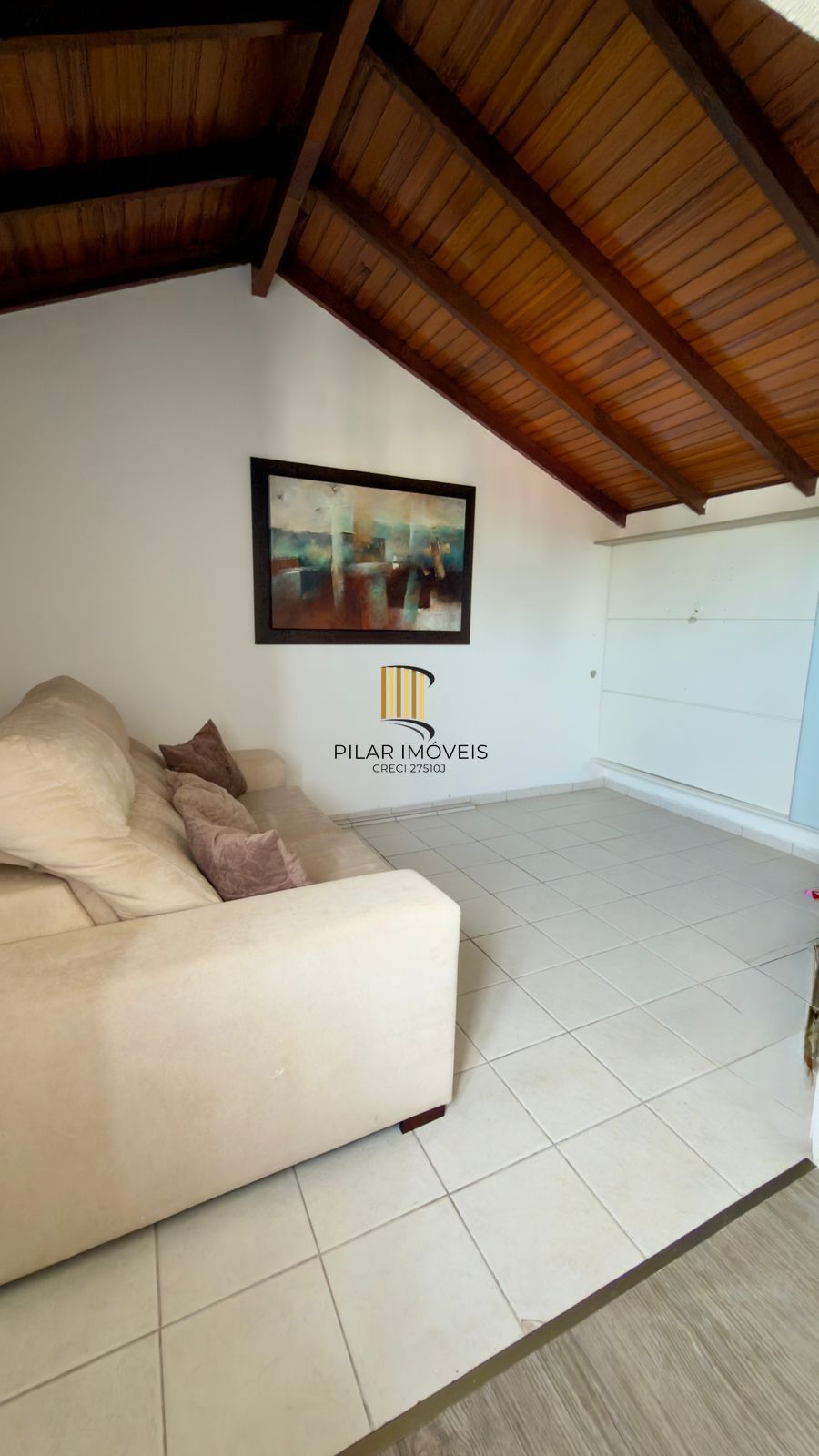 Casa com 02 quartos e 02 vagas no Bairro Jardim Itu em Porto Alegre