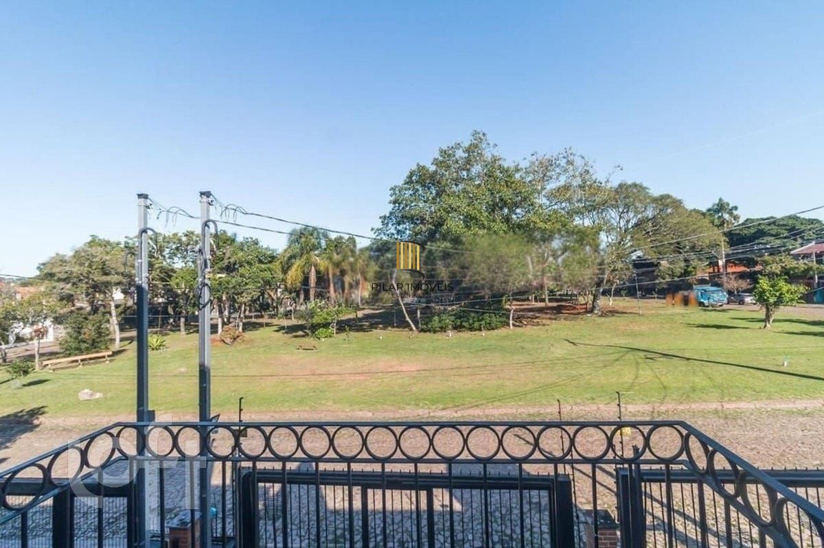 Casa com 03 quartos no Bairro de Ipanema em Porto Alegre/RS