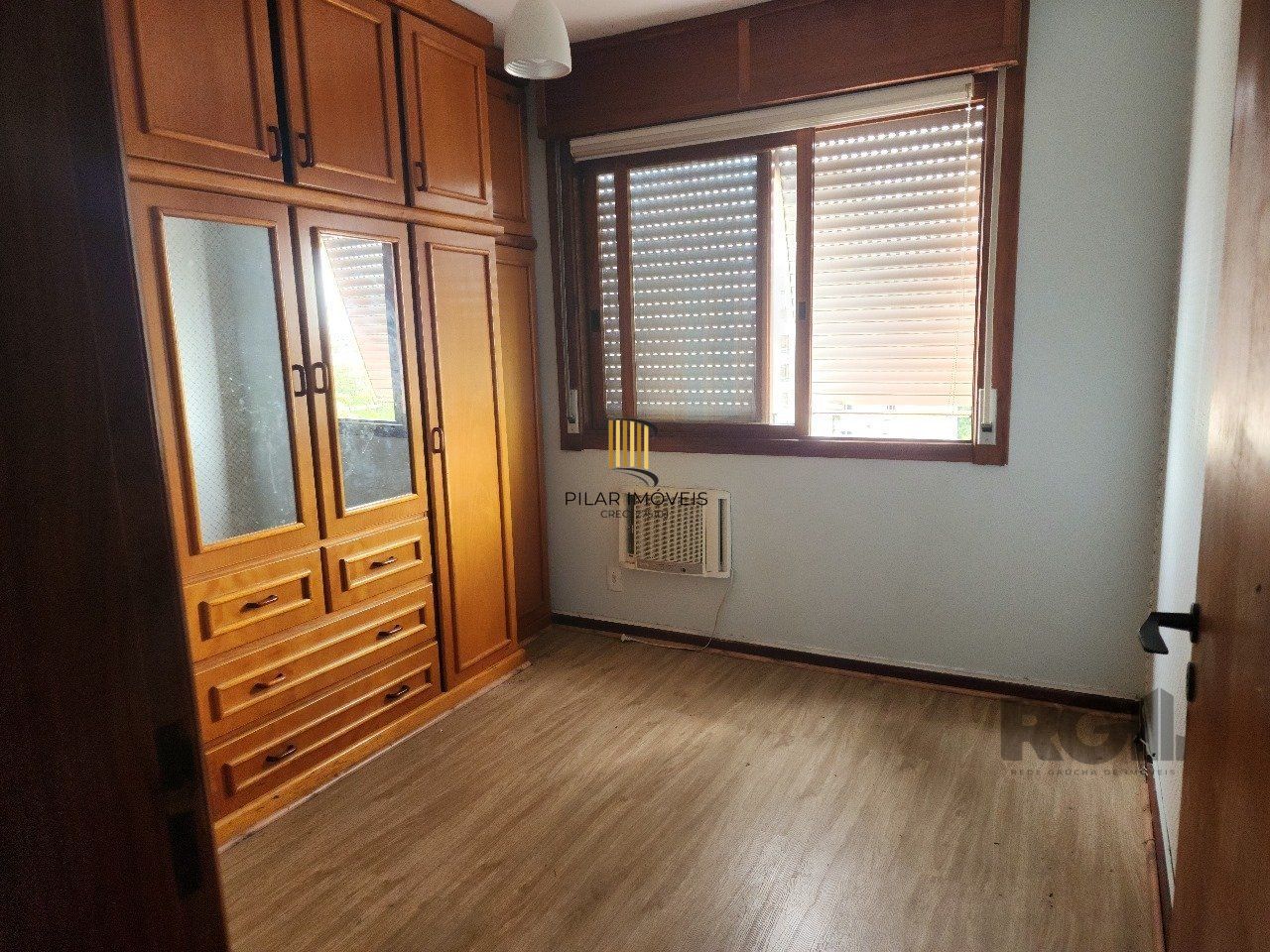 Apartamento com 01 quarto, 01 vaga escriturada coberta, Bairro Cidade Baixa