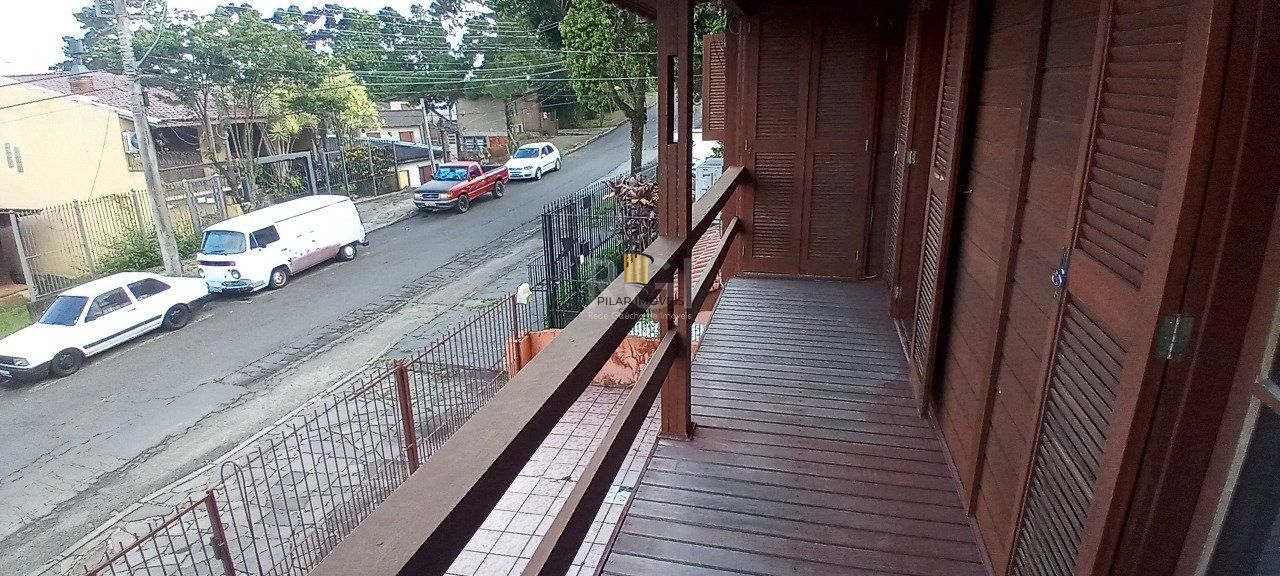 Casa 3 dormitórios no bairro Tristeza