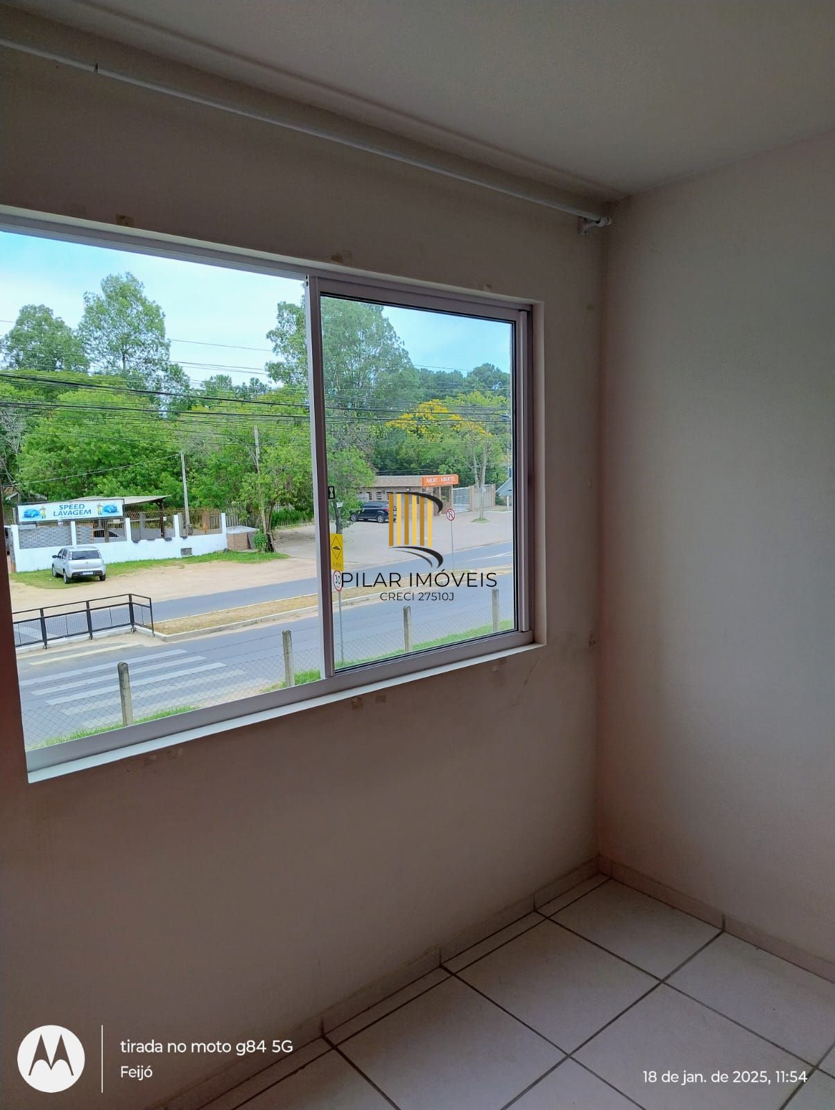 Apartamento com 02 quartos e 01 vaga no Bairro Chapéu do Sol