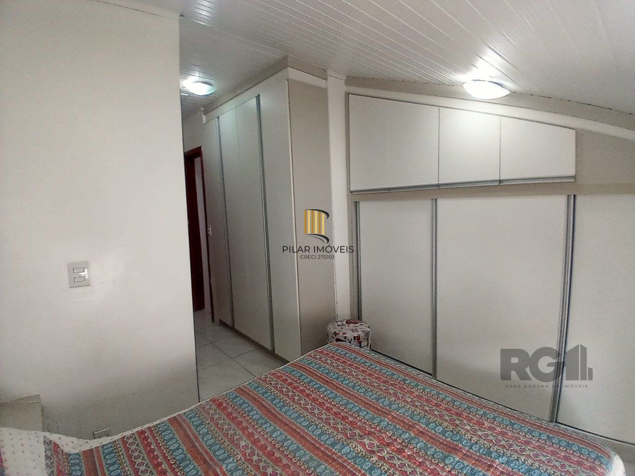 Casa na Hípica de 3 dormitórios e vaga
