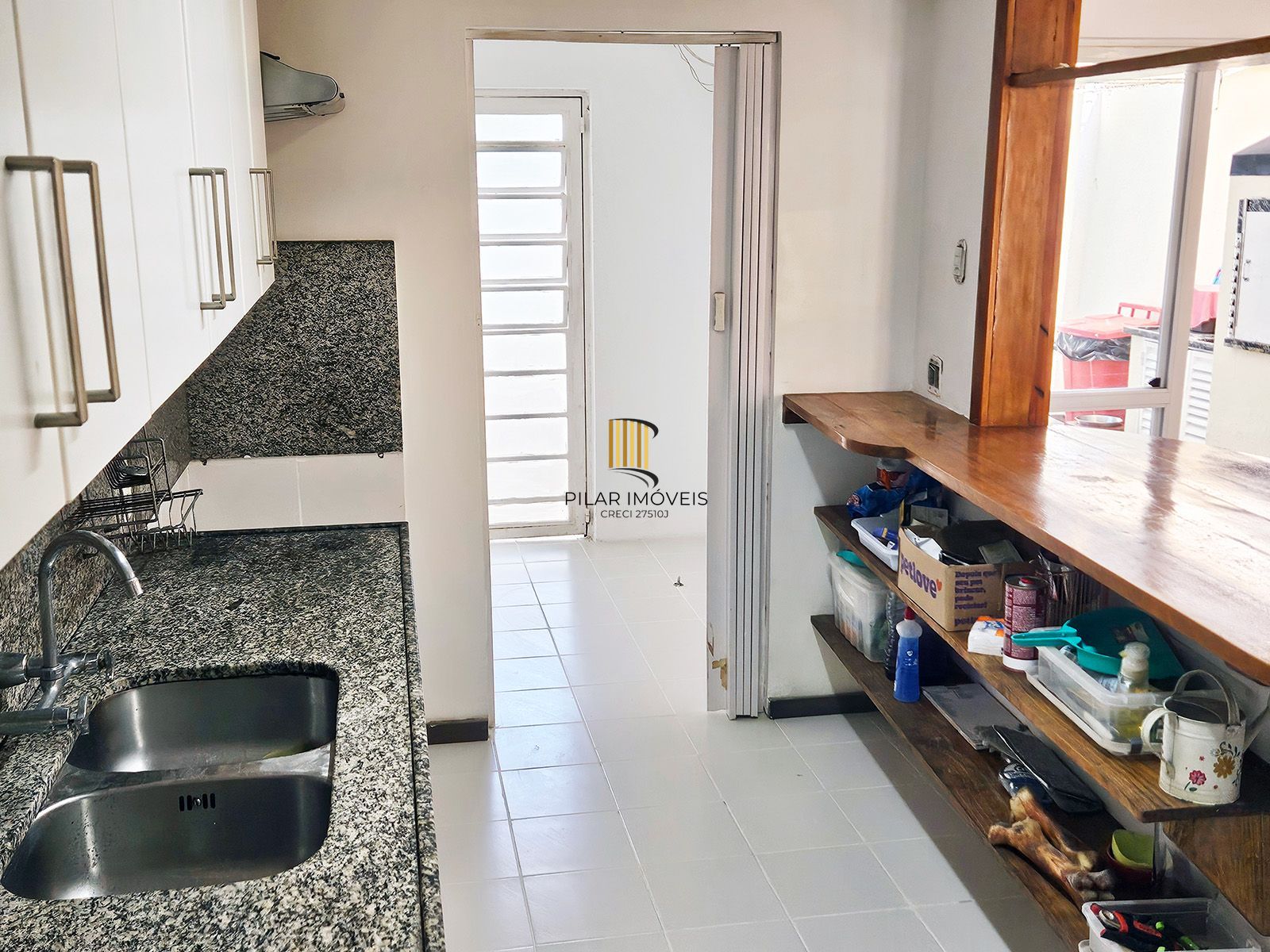 Casa com 4 quartos (02 suítes), 02 vagas cobertas no Bairro Ipanema