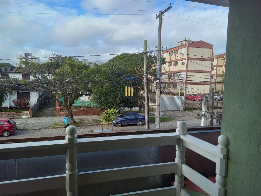Casa sobrado  Comercial e Residencial de 4 dormitórios e 6 banheiros e 5 vagas de garagem