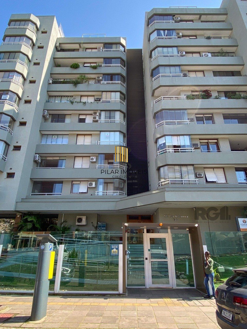 Apartamento a venda, dois dormitórios com vaga e infra no bairro Menino Deus