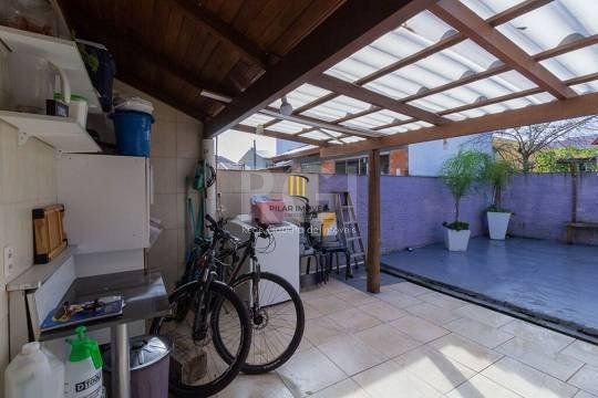 Casa para Venda - 105m², 2 dormitórios, 2 vagas - Hípica